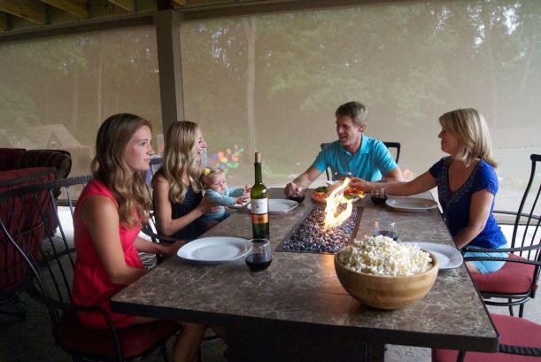 retractable-screen-family Sunesta Retractable Screen